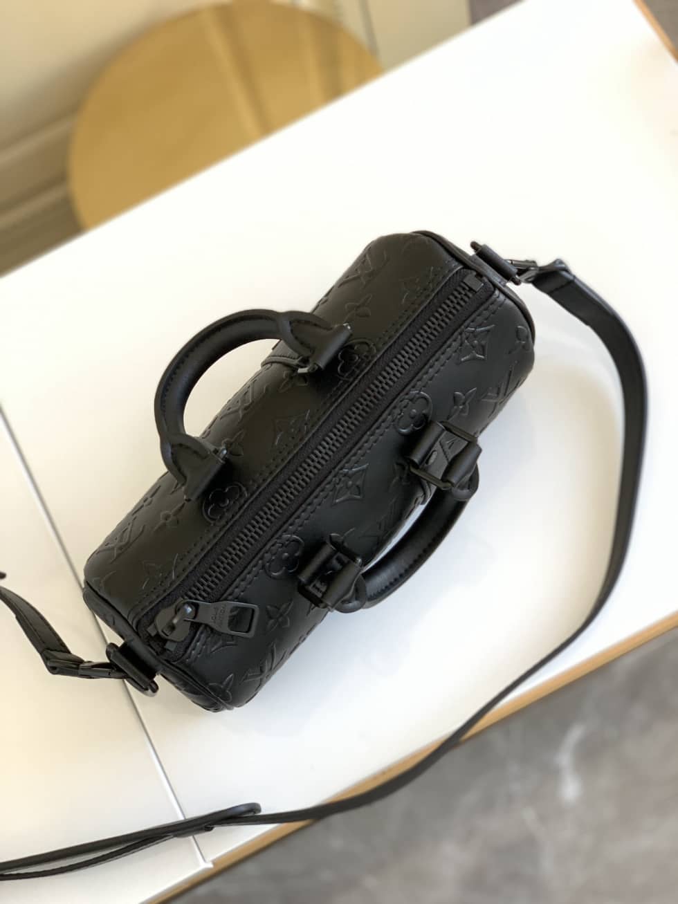 L0vis Vvtt0n Keepall XS M57961 Replica Shoulder Bag