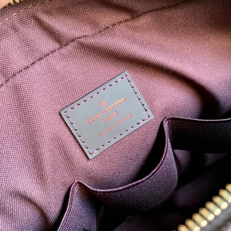 L0vis Vvtt0n Damier Ebene Toiletry Pouch Replica