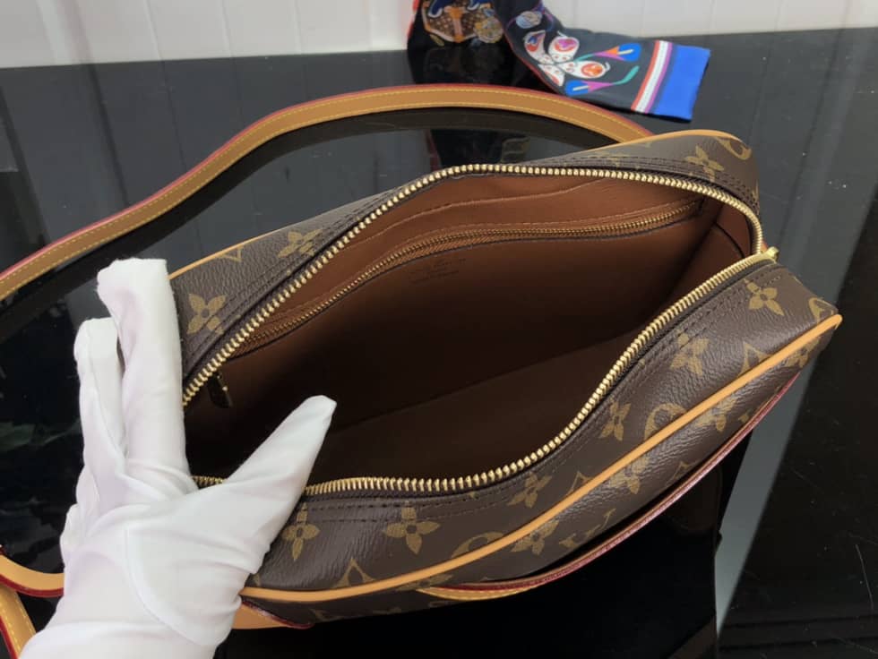 L0vis Vvtt0n Monogram Trocadero 23 Shoulder Bag M51276 Replica