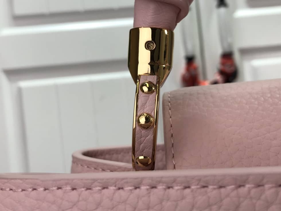 L0vis Vvtt0n Capucines BB Taurillon Leather Bubble Gum Rose M58694 Replica Shoulder Bag