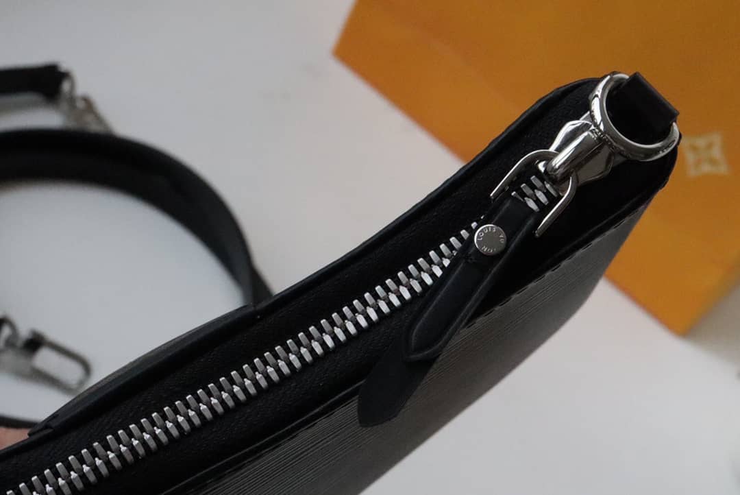 L0vis Vvtt0n Easy Pouch 2way Epi Replica Crossboy Bag Black M80483