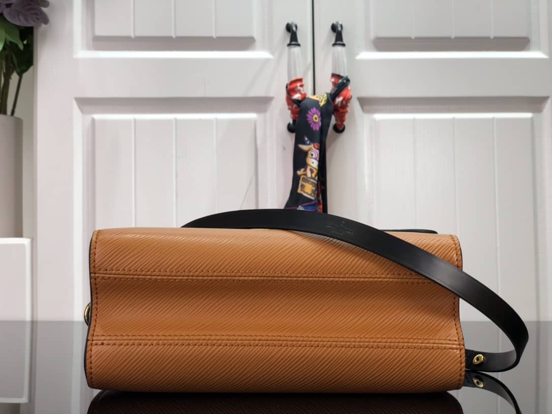 L0vis Vvtt0n Twist MM Epi Grained Leather Replica Bag M58689