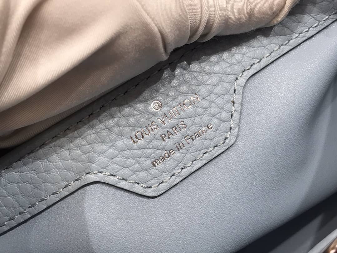 L0vis Vvtt0n Capucines Mini Taurillon Leather Replica Bag Blue M57520