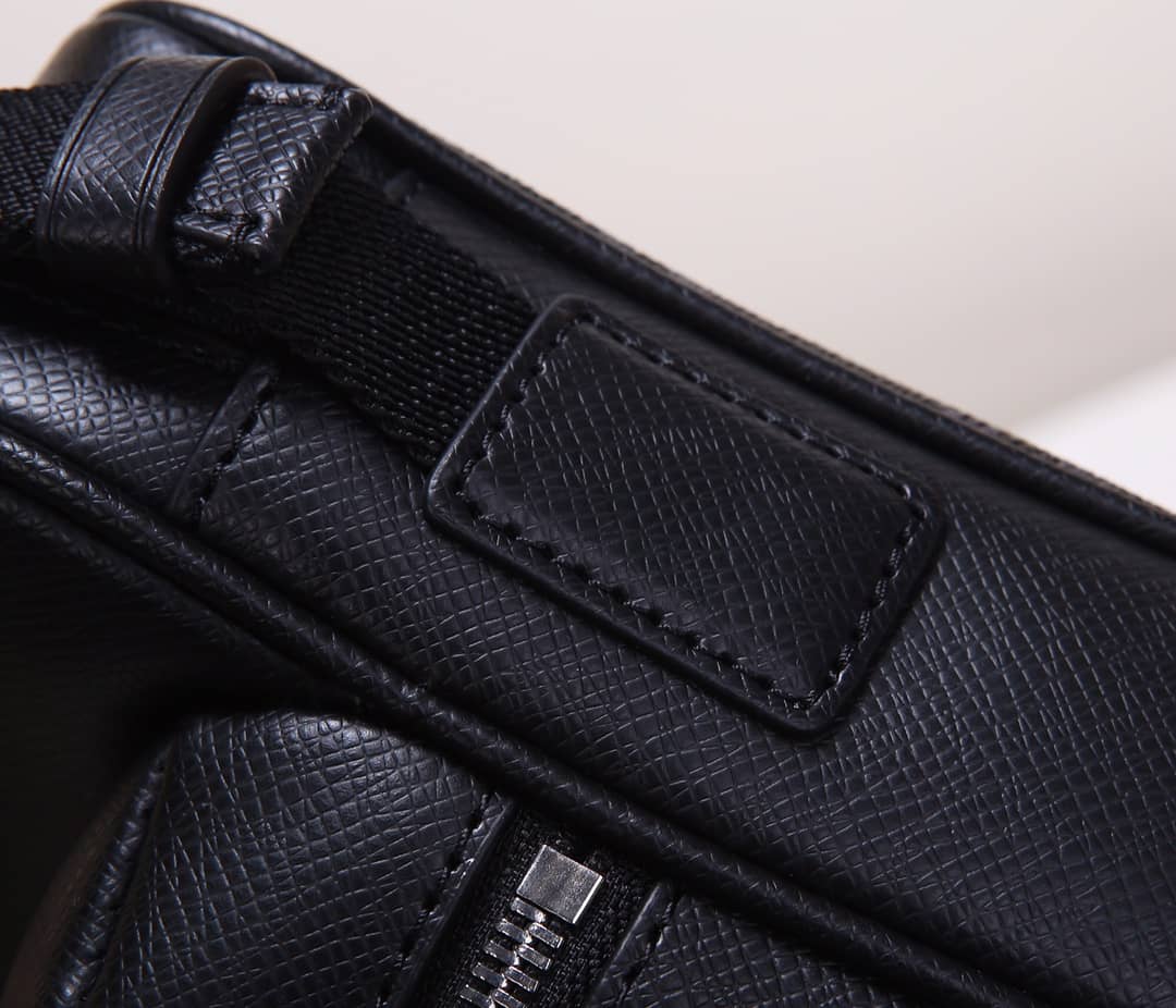 L0vis Vvtt0n Eclipse Outdoor PM Bag M30233 Replica Messenger Bag