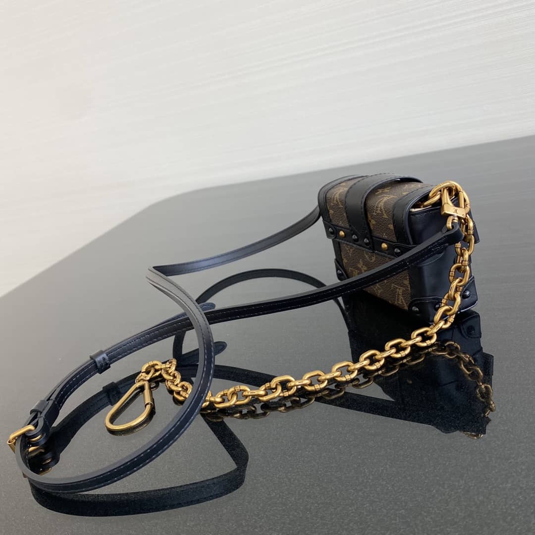 L0vis Vvtt0n Mini Trunk Monogram Canvas Key Chain Replica Bag 44188M