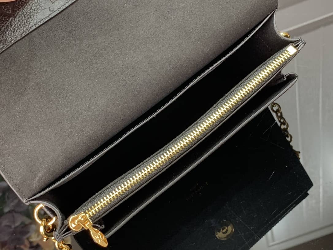 Best Replica L0vis Vvtt0n Vavin Chain Empreinte Leather Replica Bag Black M63398(ColaReps)