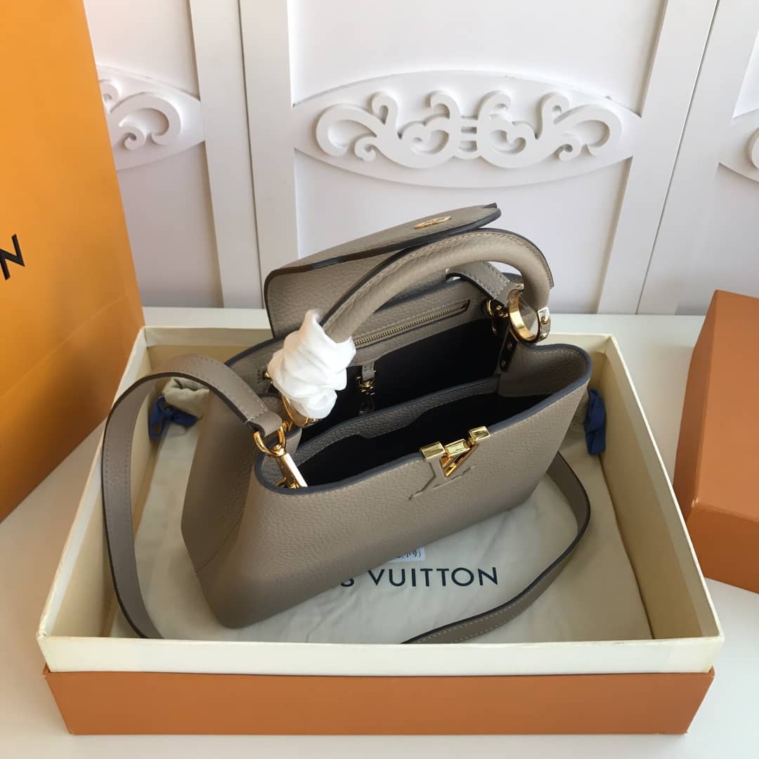 L0vis Vvtt0n Capucines MM Taurillon Leather Tote Replica Gray M94428