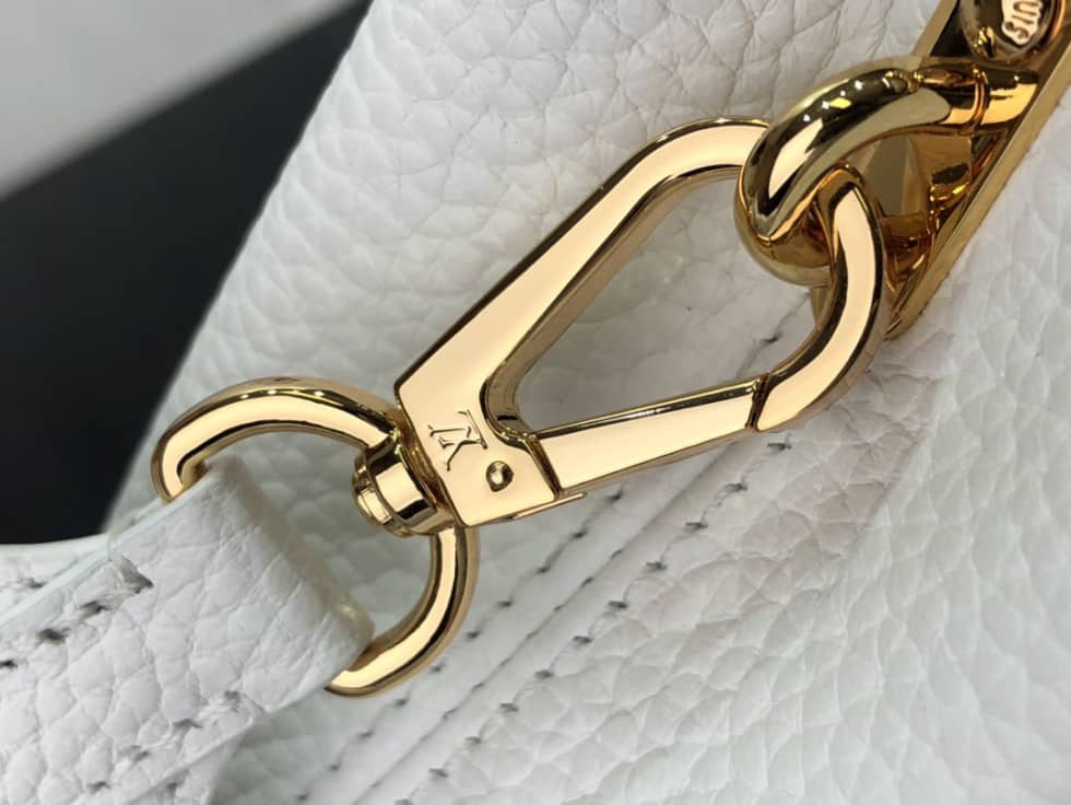 L0vis Vvtt0n Capucines Mini M57945 Replica Shoulder Bag