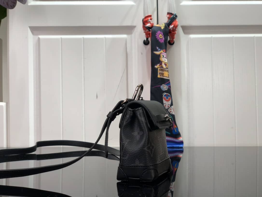 L0vis Vvtt0n Mini Steamer Pouch Replica M00340