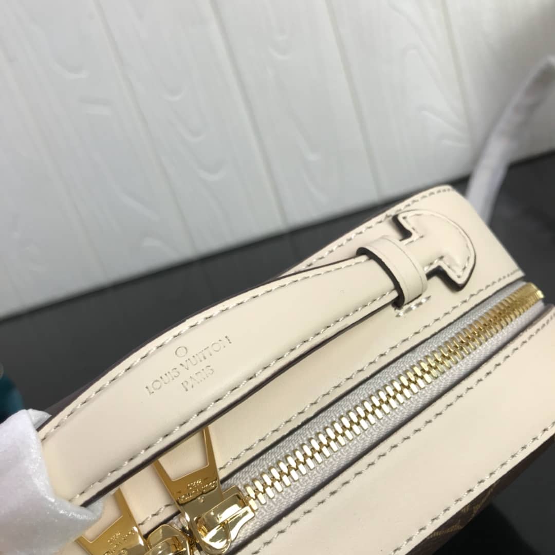 L0vis Vvtt0n Canvas Saintonge Replica Camera Bag White M43555