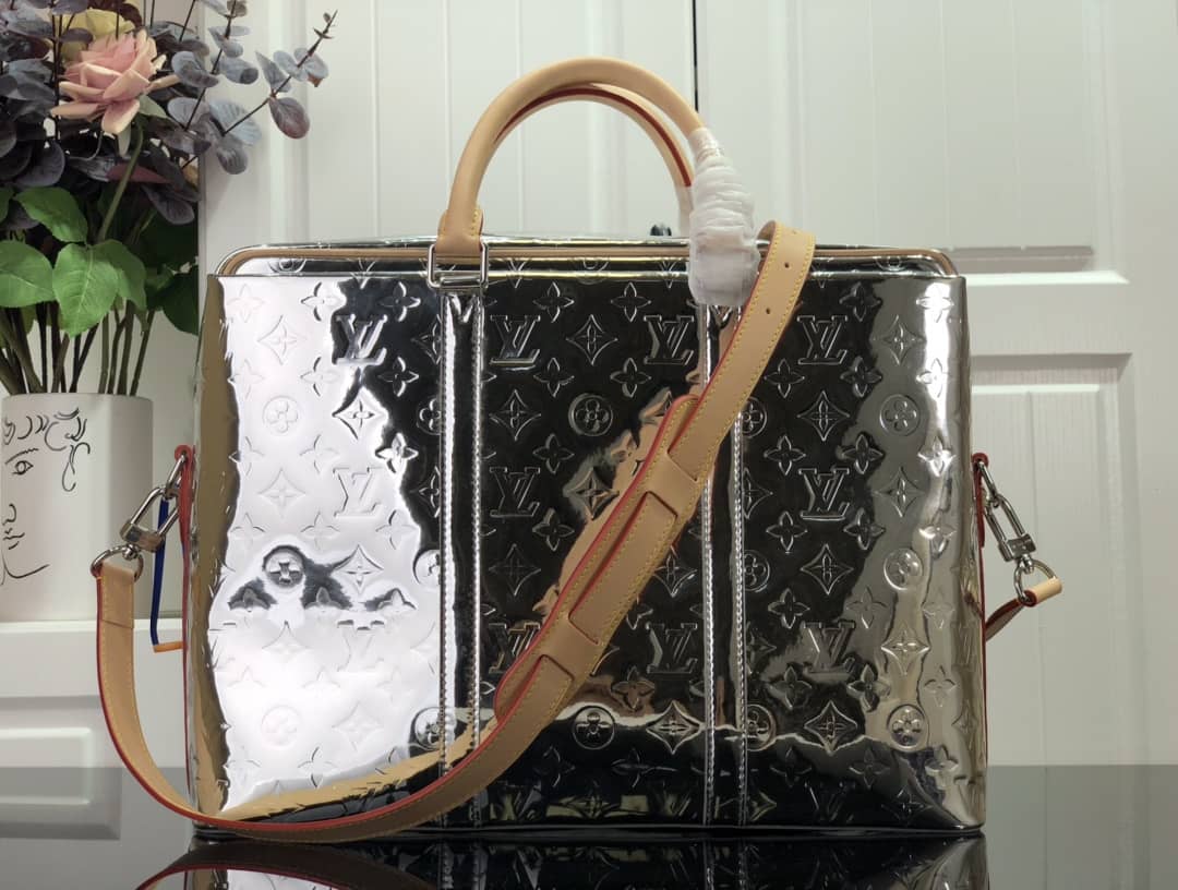 L0vis Vvtt0n Monogram Mirror Coated Canvas Neo Porte Documents Voyage Replica M58755