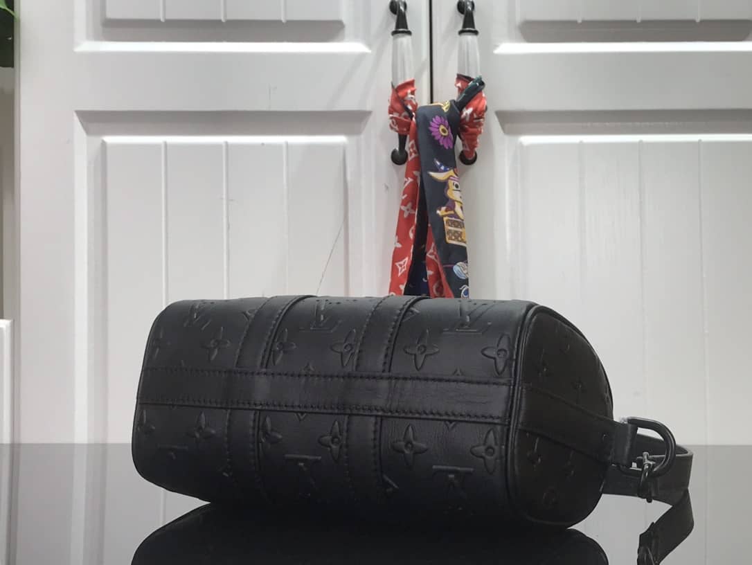 L0vis Vvtt0n Keepall XS Monogram Seal Cowhide Leather Bag Replica Black M57960