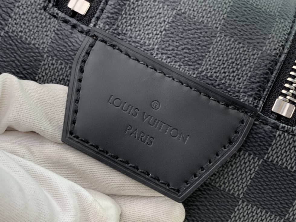 L0vis Vvtt0n Dopp Kit Toilet Pouch Monogram Canvas M44494 Replica