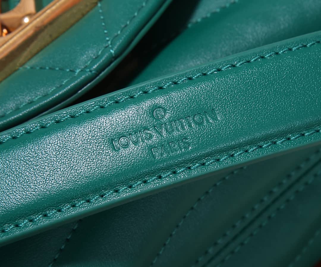 L0vis Vvtt0n New Wave Chain Cowhide Leather Replica Shoulder Bag M58664