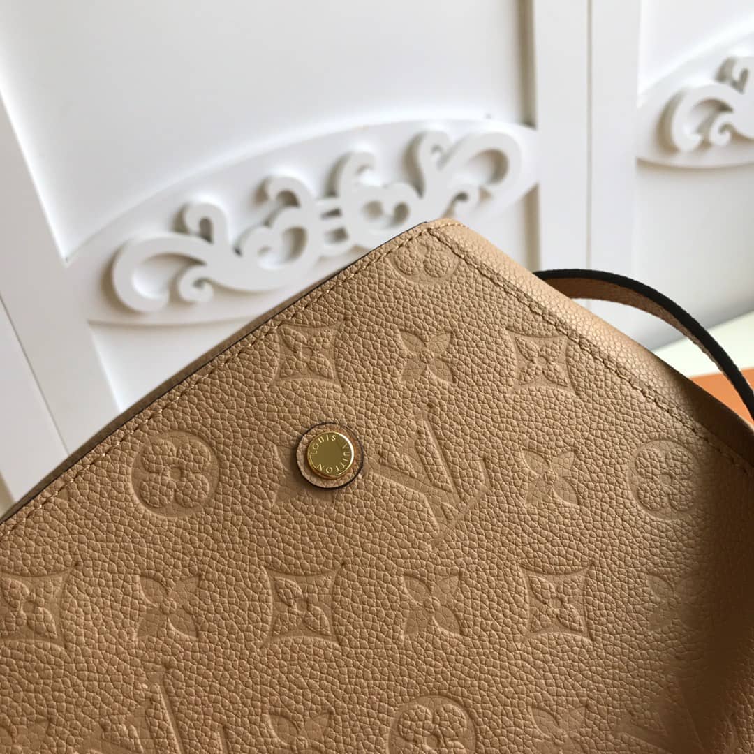 L0vis Vvtt0n Monogram Montaigne MM Shoulder Bag Replica Apricot M41048