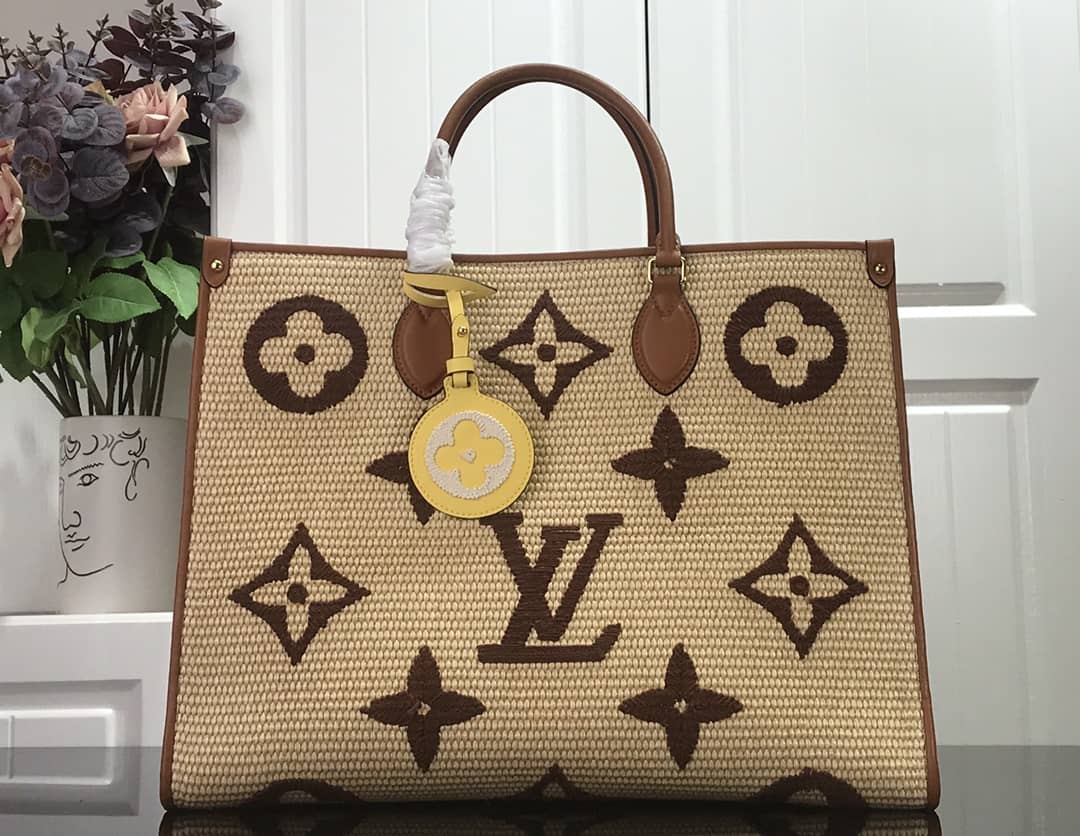 L0vis Vvtt0n OnTheGo GM Monogram Bag Replica M57644