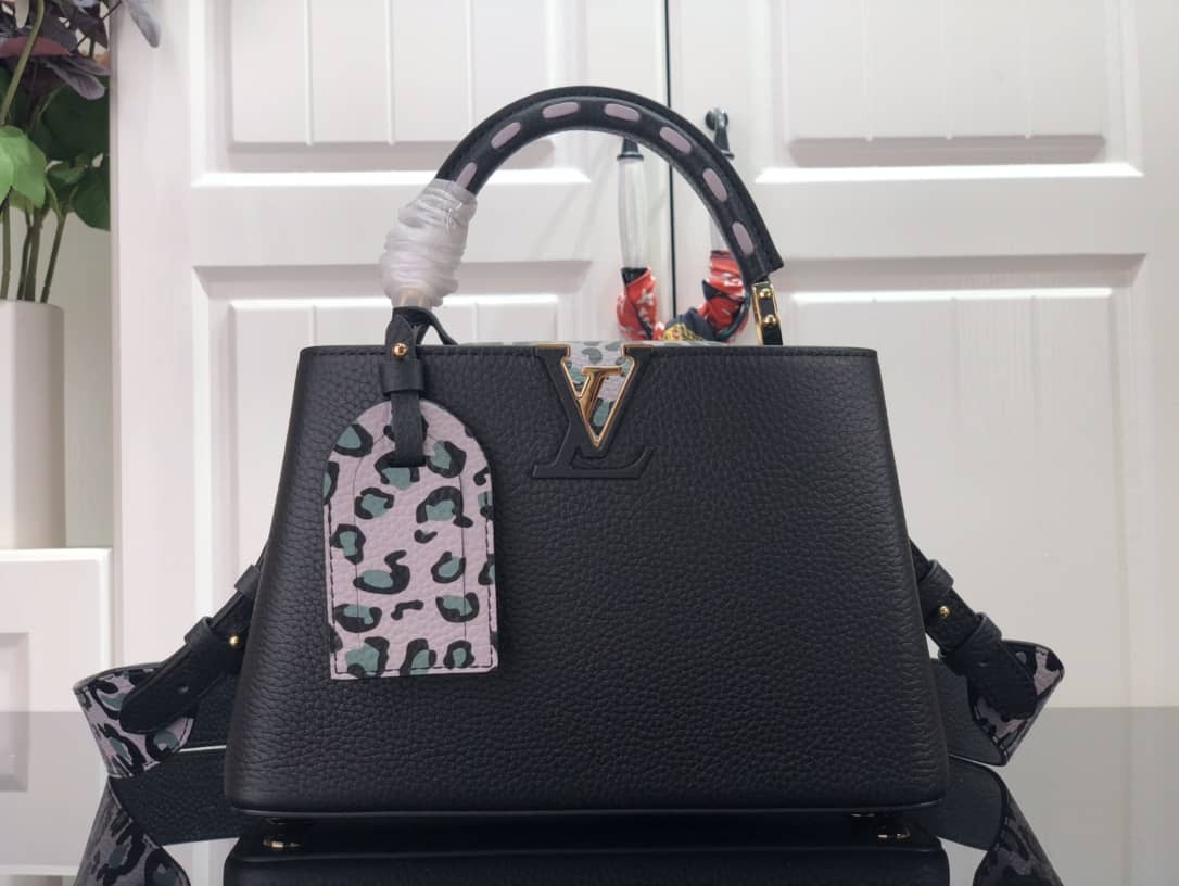 L0vis Vvtt0n Capucines BB Calfskin Handbag Black