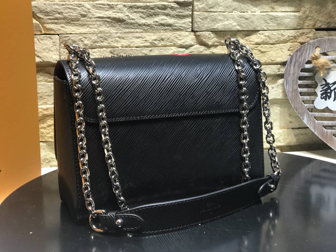 L0vis Vvtt0n Twist MM Bag Black M50296 Replica