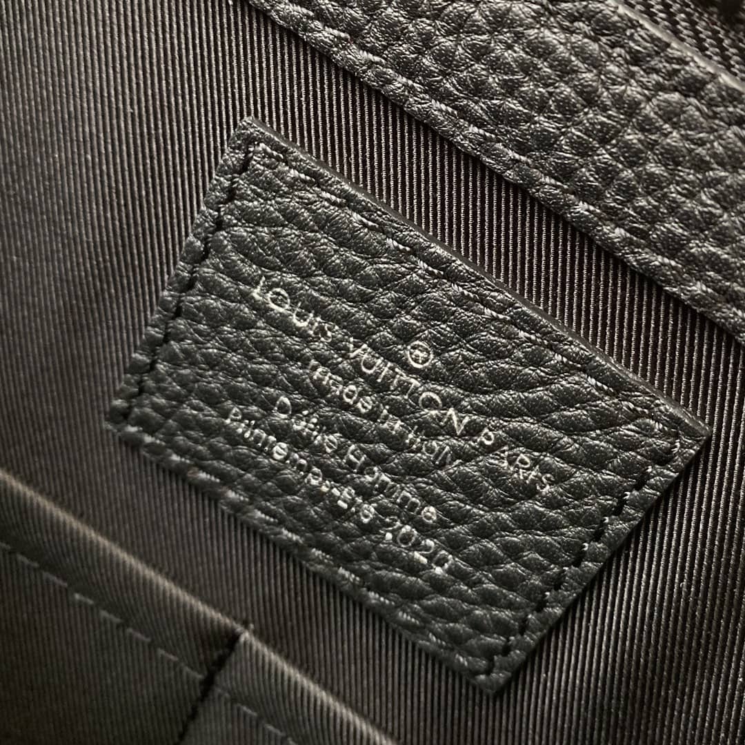 L0vis Vvtt0n Sac Plat Messenger Bag Replica Black M55891