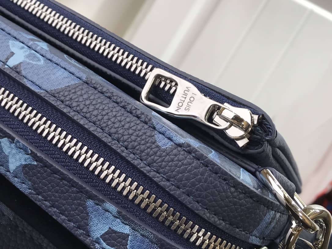 L0vis Vvtt0n Watercolor Monogram Motif Trio Messenger Bag Replica M57840