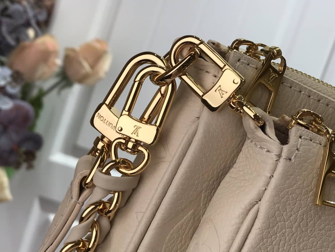 L0vis Vvtt0n Pochette Discovery Compact Replica Wallet White M57630