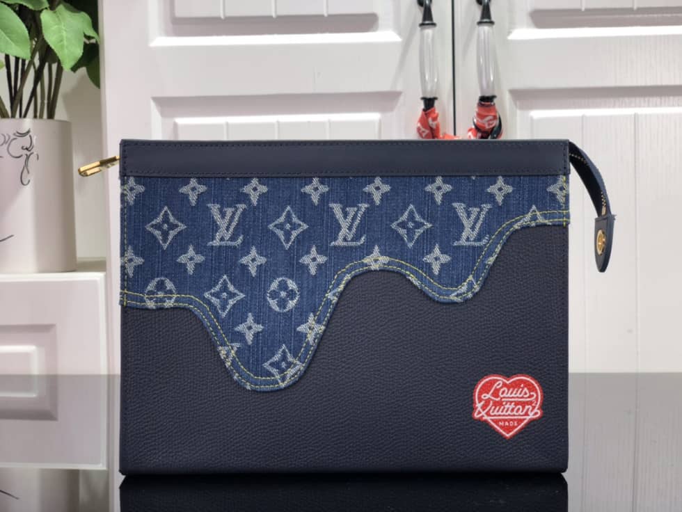 L0vis Vvtt0n Pochette Dupe x Nigo Voyage MM Monogram Blue M45961
