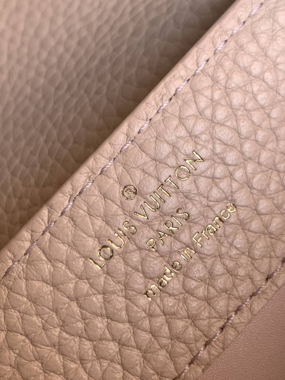 L0vis Vvtt0n Capucines Mini M59253 Replica Crossbody Bag