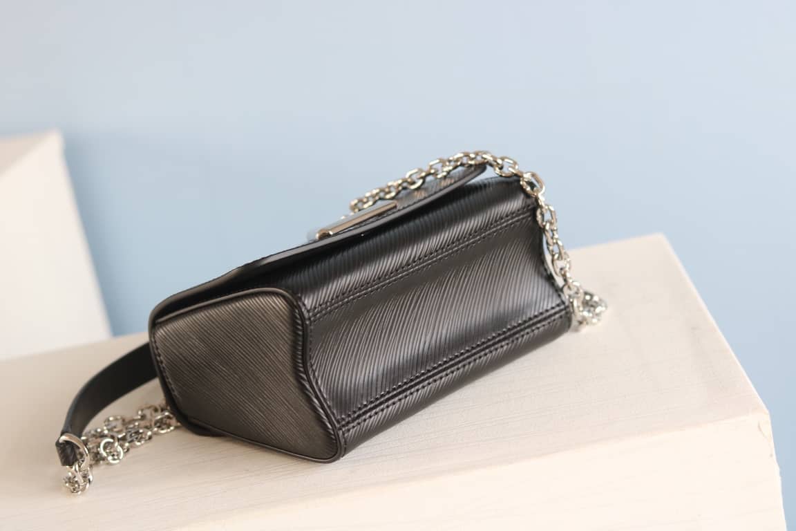 L0vis Vvtt0n Replica Twist MM Epi Leather Bag Black