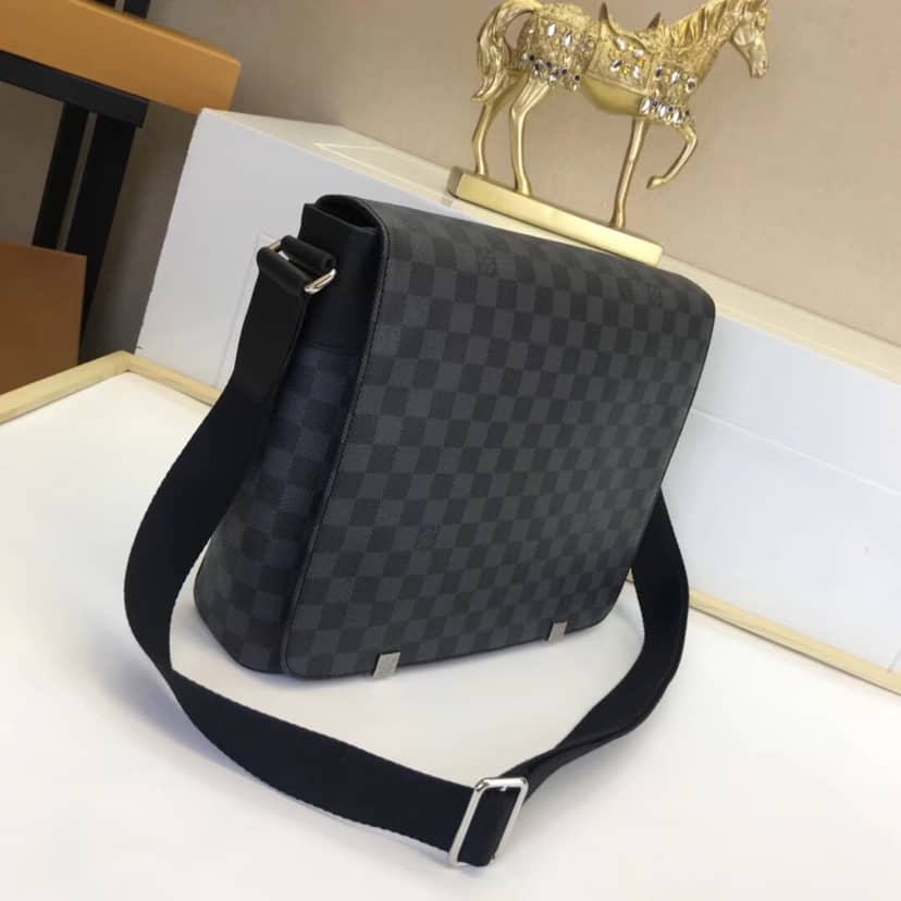 L0vis Vvtt0n Damier Graphite District MM Shoulder Bag Replica N41029
