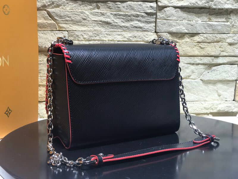 L0vis Vvtt0n Twist MM AAA Fake Leather Chain Shoulder Bag