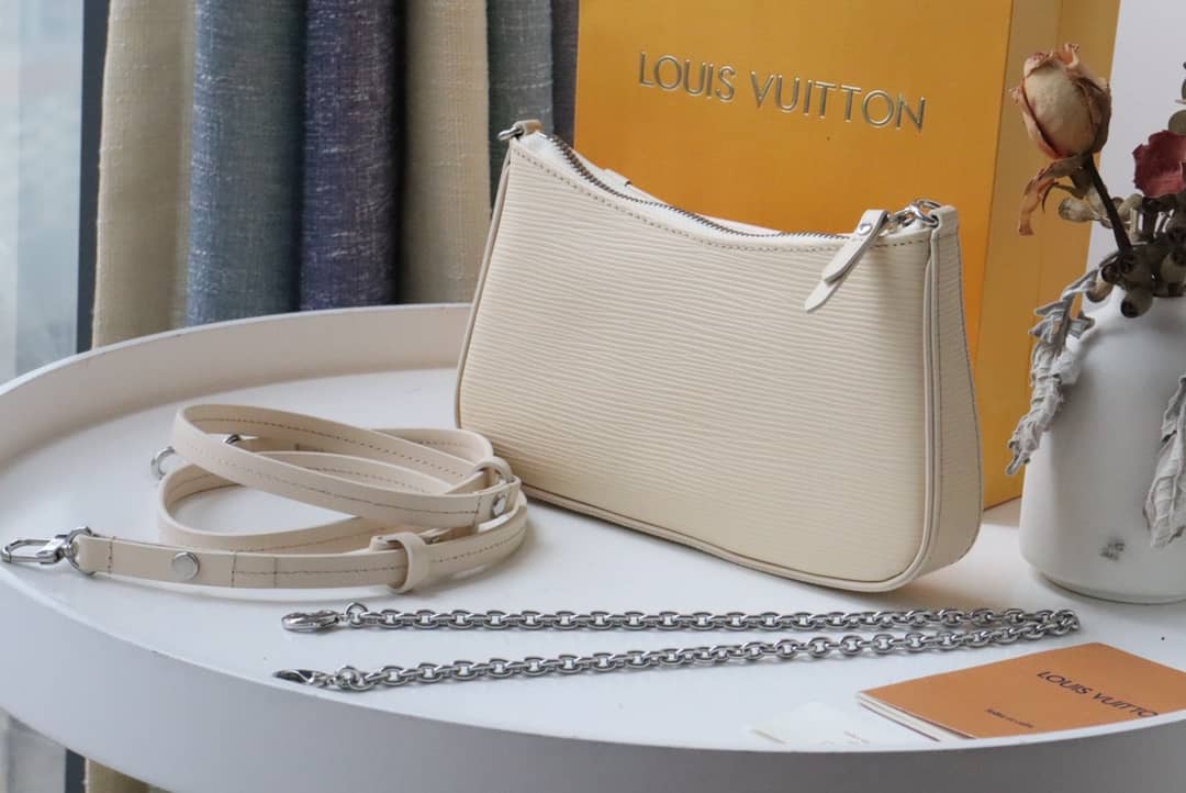 L0vis Vvtt0n Easy pouch 2way Epi Replica Crossboy Bag White M80483