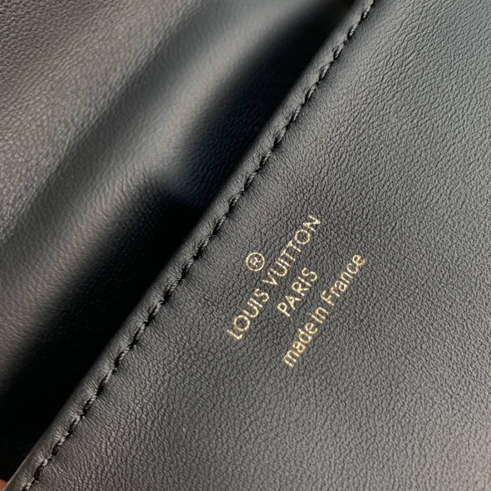 L0vis Vvtt0n Beltbag Coussin Cruise M81125 Replica Crossbody Bag