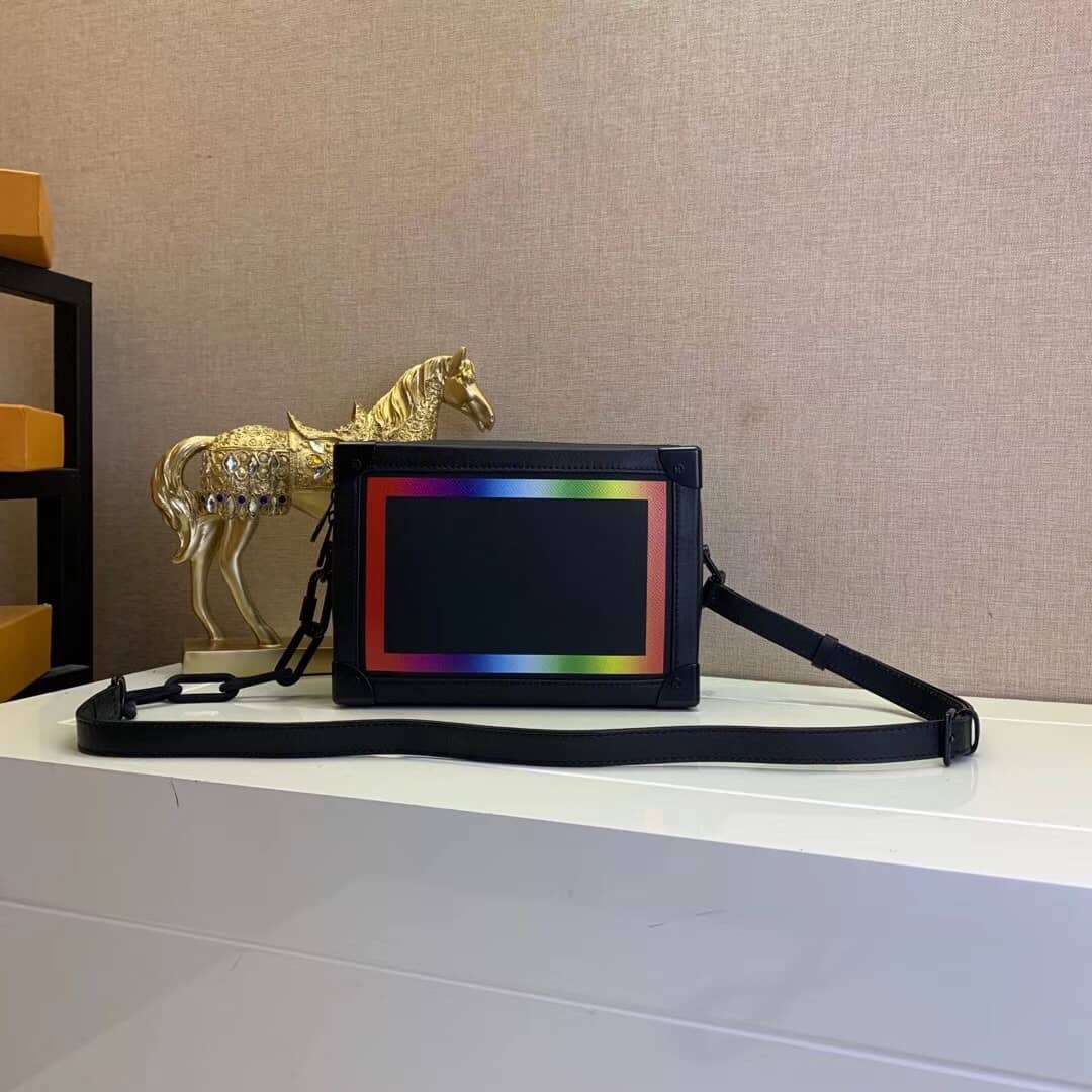 L0vis Vvtt0n Soft Trunk Taiga Leather Rainbow Replica M30341