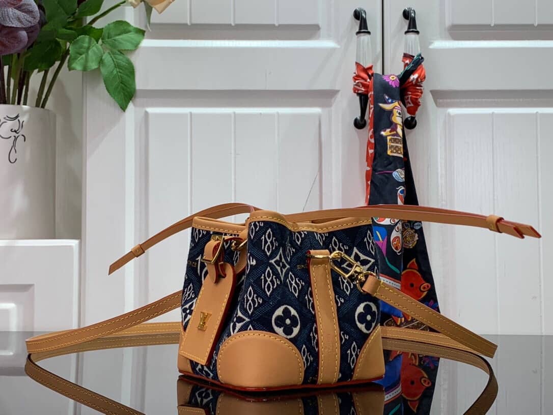 L0vis Vvtt0n Noe Replica Bucket Bag M57447