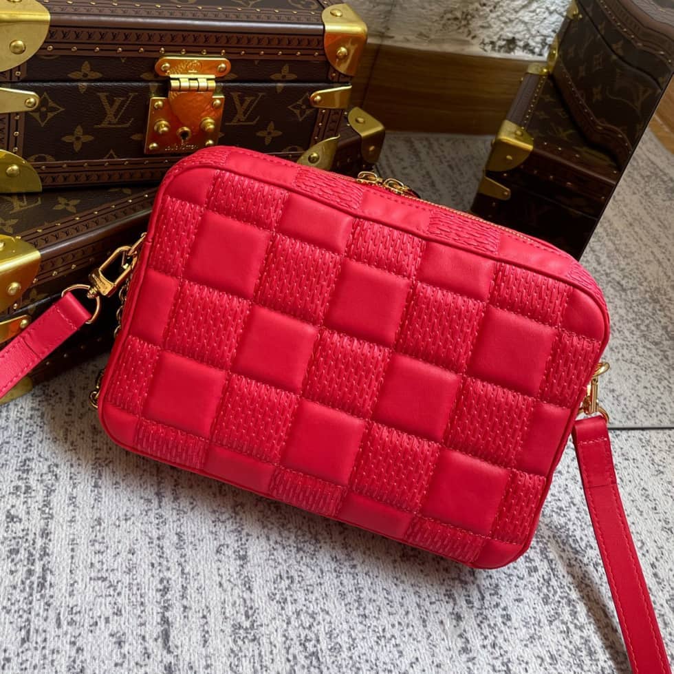 L0vis Vvtt0n Troca MM Red M59111 Replica Camera Bag