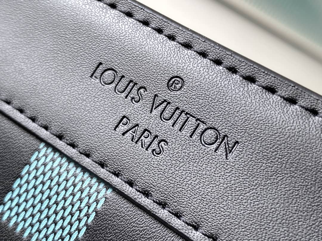 L0vis Vvtt0n Damier Infini 3D Cowhide Leather Standing Pouch Replica Green N60449