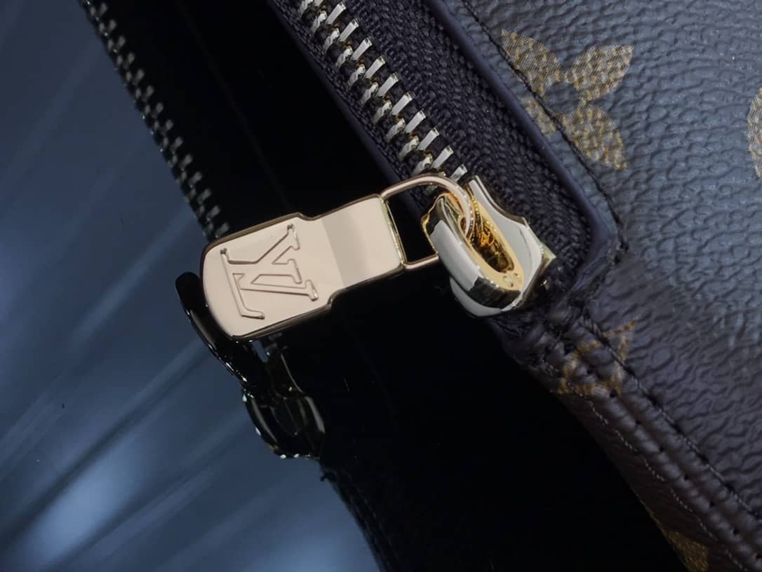 L0vis Vvtt0n Monogram Eclipse Canvas Replica Pouch Brown M60417