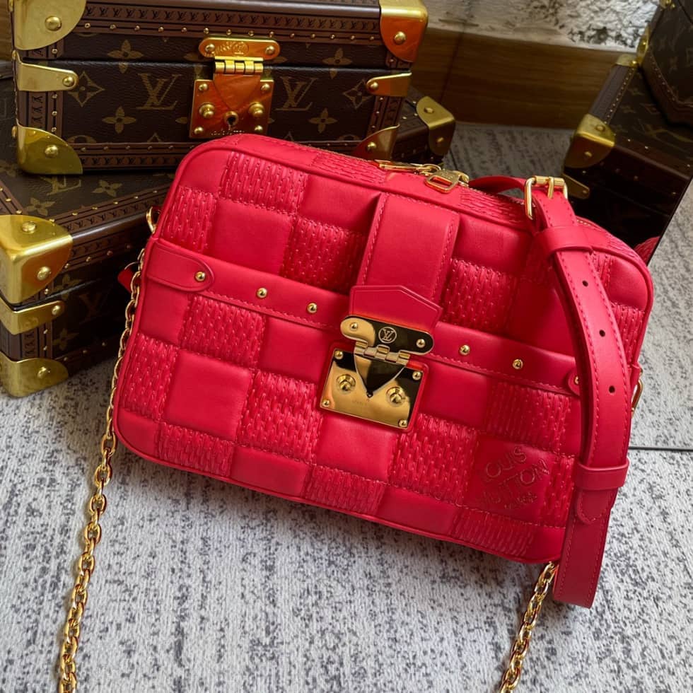 L0vis Vvtt0n Troca MM Red M59111 Replica Camera Bag