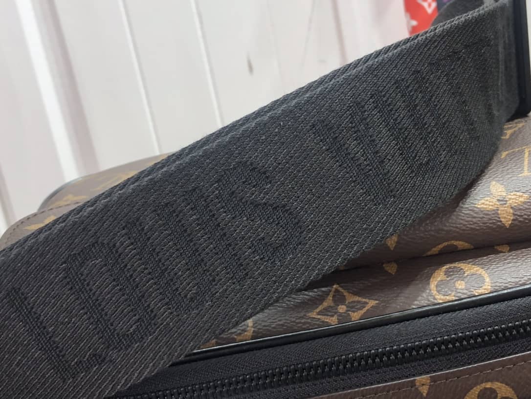 L0vis Vvtt0n Monogram Macassar S Lock Messenger Bag Replica M45863