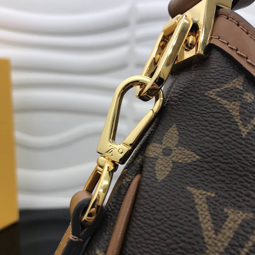 L0vis Vvtt0n Monogram Dauphine MM Replica Hobo M45195