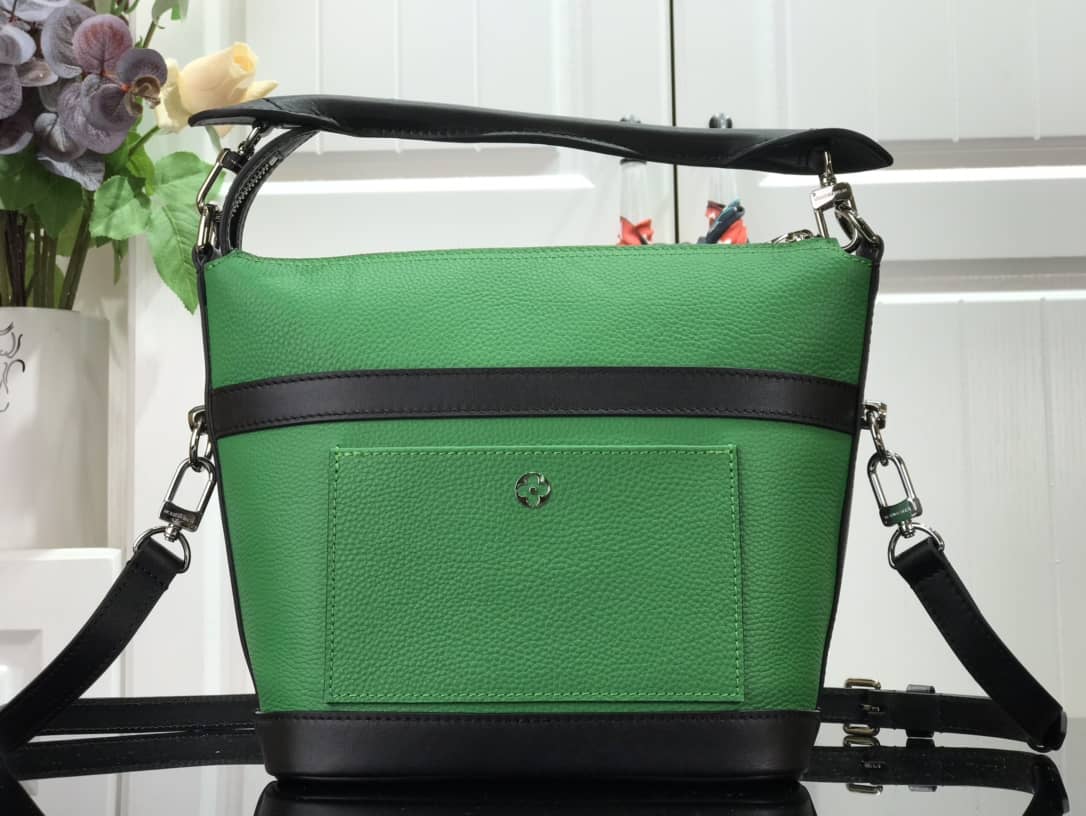 L0vis Vvtt0n Cruiser PM Calfskin Leather Replica Bag Green M57934