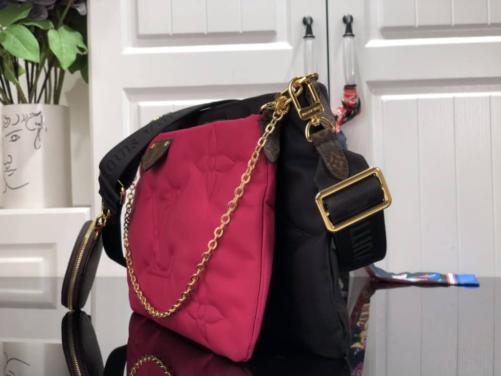 L0vis Vvtt0n Maxi Multi Pochette Accessoires M58977 Replica Shoulder Bag