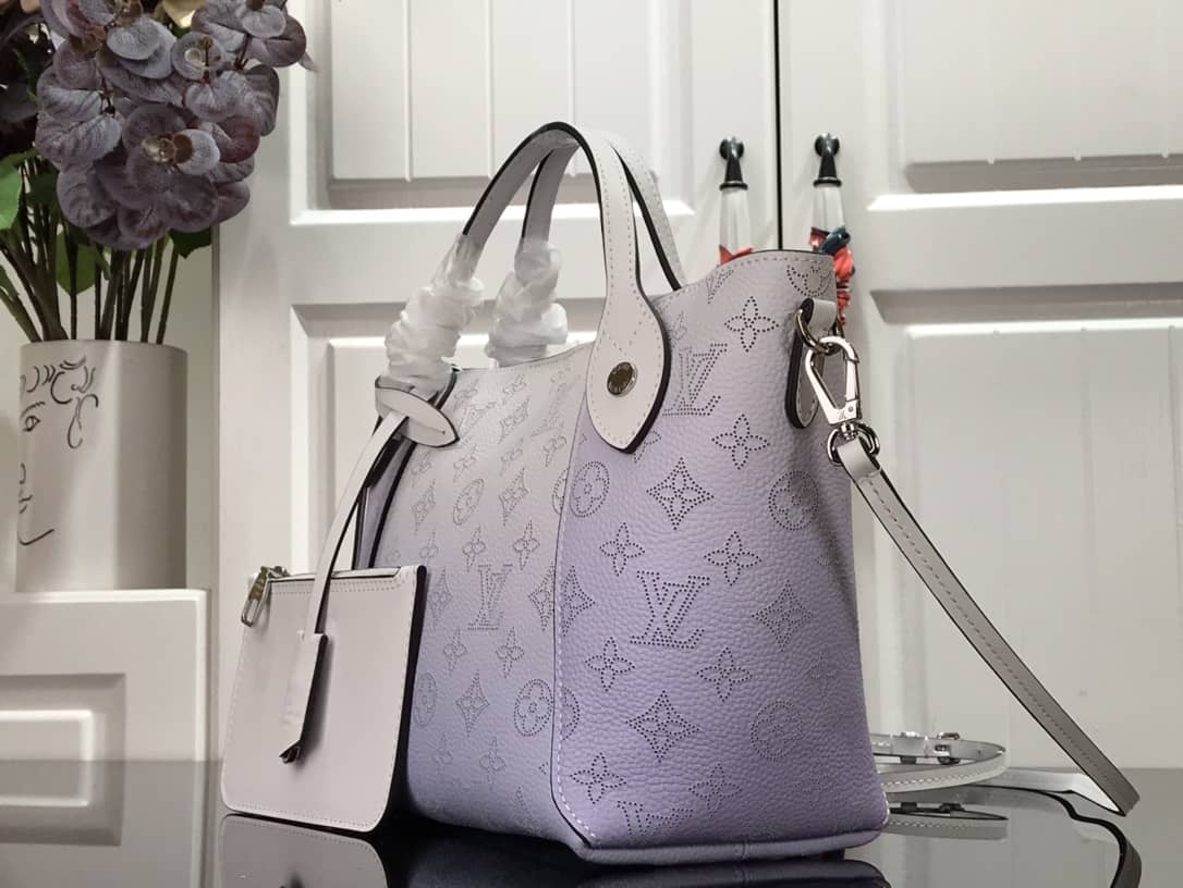 L0vis Vvtt0n Hina PM Mahina Leather Bag Replica Blue M54350