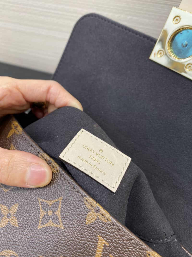 L0vis Vvtt0n Monogram Canvas Locky BB Bag Replica White M44321