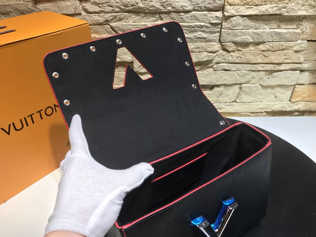 L0vis Vvtt0n Twist MM High Quality Replica Bag