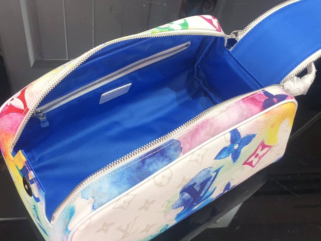 L0vis Vvtt0n Multicolored Watercolor Monogram Canvas Dopp Kit Toiletry Bag Replica M80500