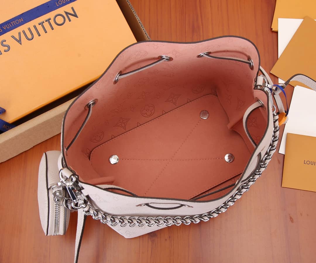 L0vis Vvtt0n Bella Leather Replica Shoulder Bag Beige M57070