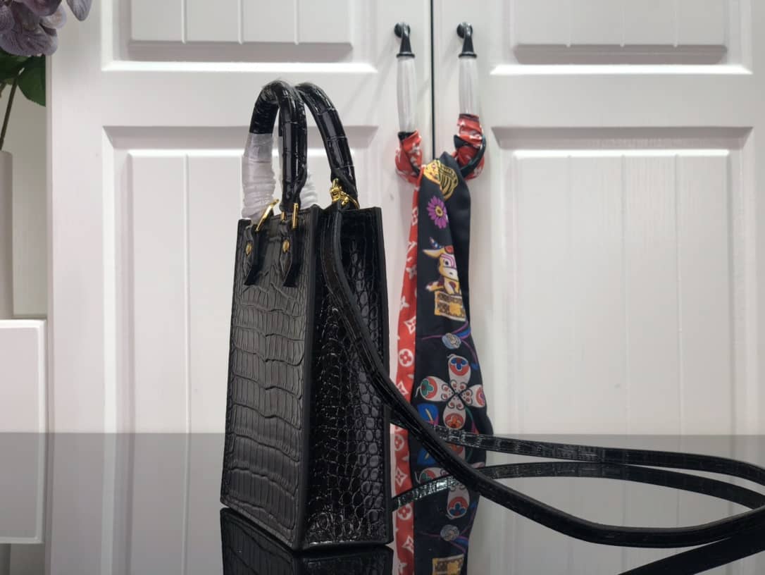 L0vis Vvtt0n Petit Sac Plat Flat Shoulder Bag Replica Black M80169