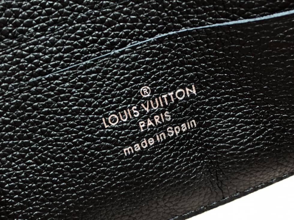 L0vis Vvtt0n Pochette Lock Me Chain M63980 Replica Crossbody Bag