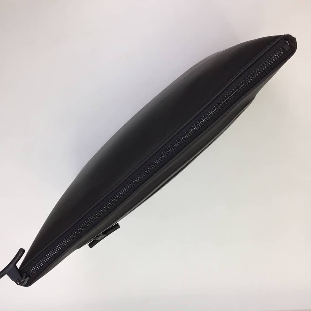 L0vis Vvtt0n Dark Infinity Replica Pochette Cosmos Black M63268